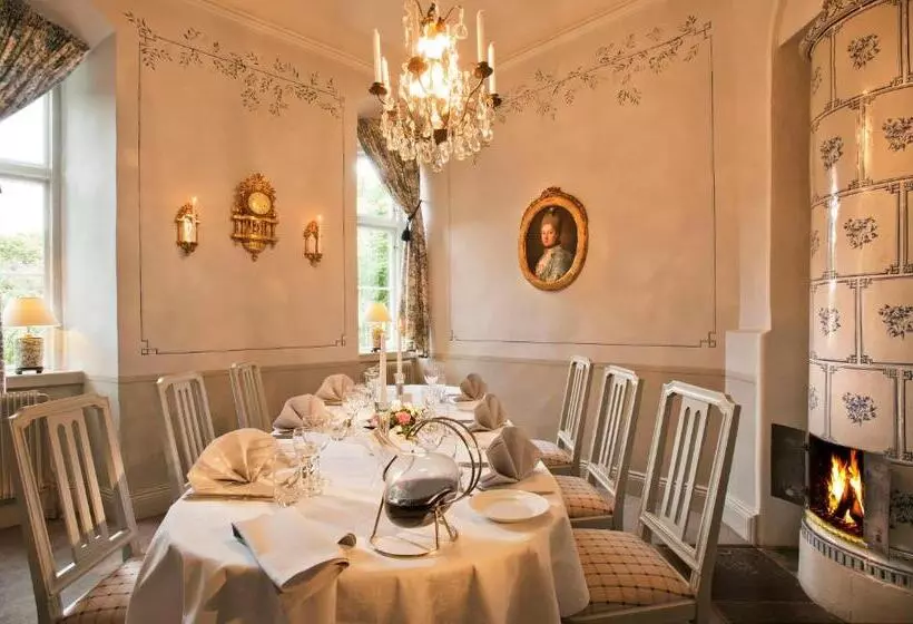 هتل åkeshofs Slott