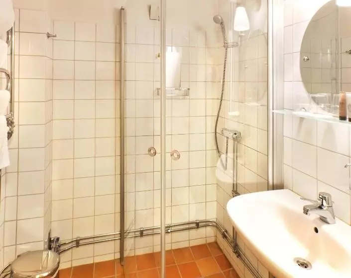 هتل åkeshofs Slott