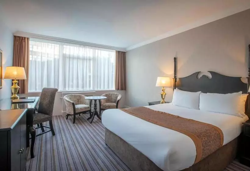 בית מלון כפרי Ballsbridge