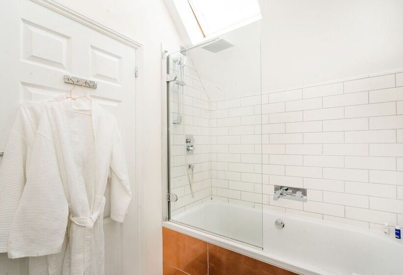 The Berkeley Square Hotel Bristol