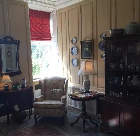 בית מלון כפרי Bowlish House