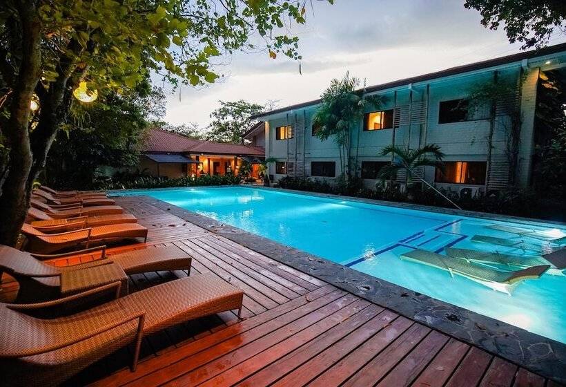 Hotel Cebu White Sands Resort And Spa