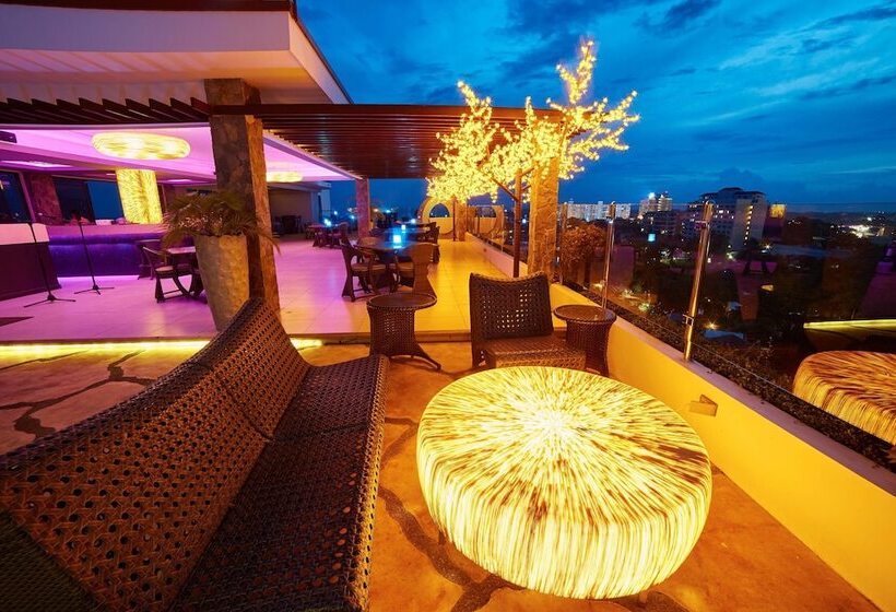 Hotel Cebu White Sands Resort And Spa