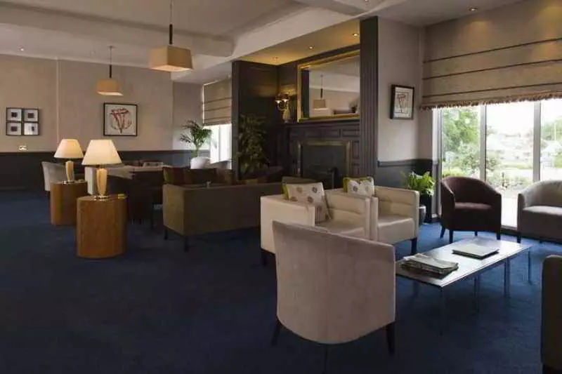 בית מלון כפרי DoubleTree by Hilton Aberdeen Treetops