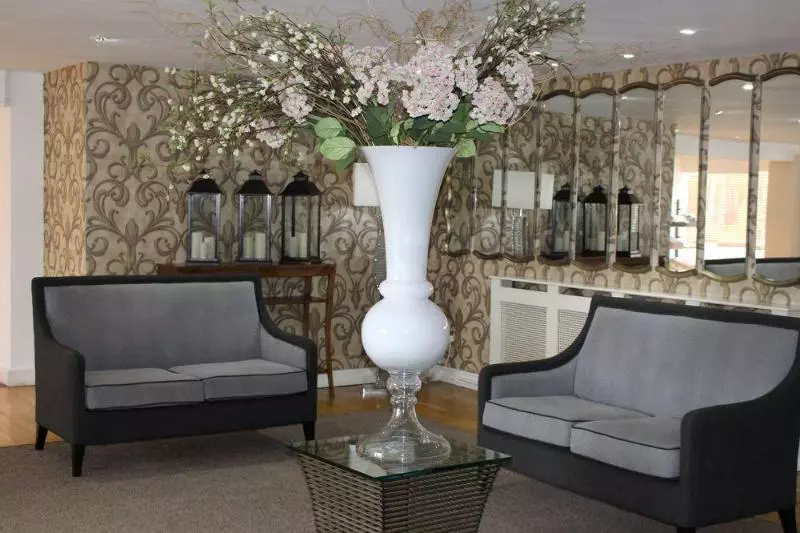 Warwickshire Park Hotel Kenilworth By Belvilla