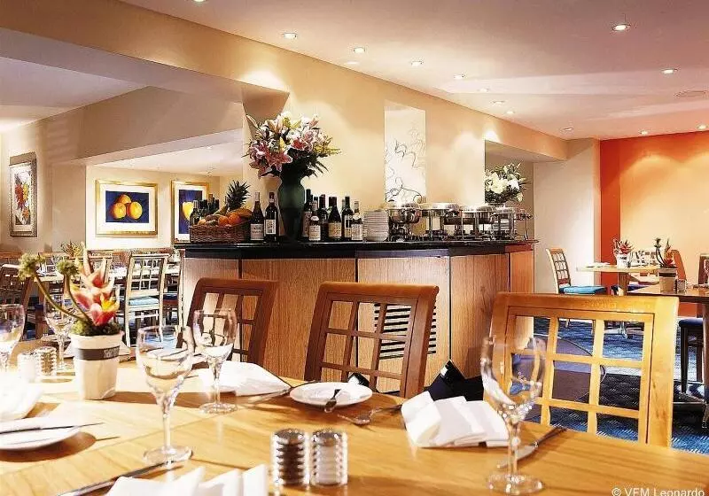 Warwickshire Park Hotel Kenilworth By Belvilla