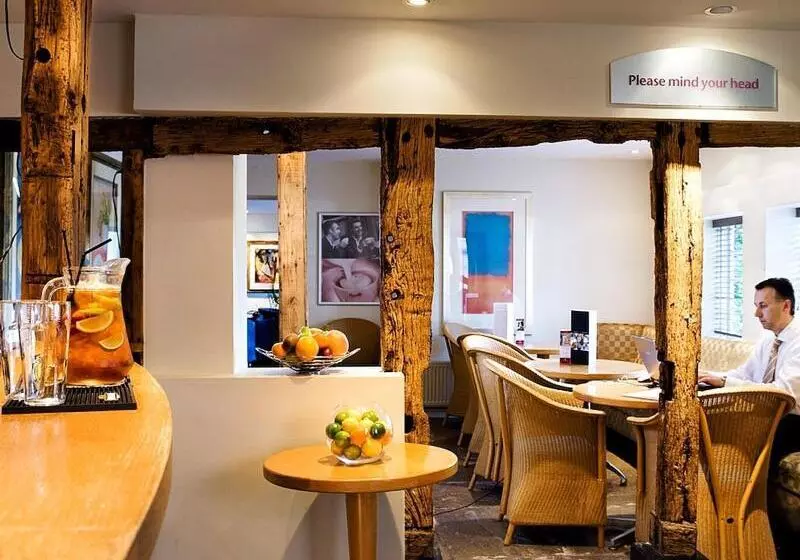 Warwickshire Park Hotel Kenilworth By Belvilla