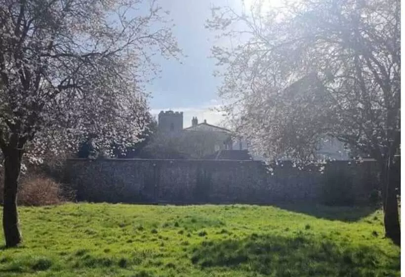 ホテル Queens Head Inn