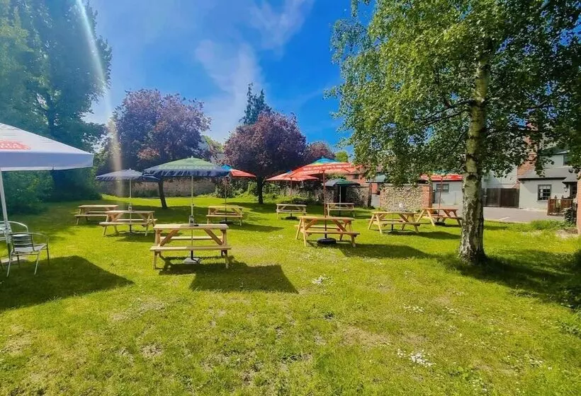 ホテル Queens Head Inn