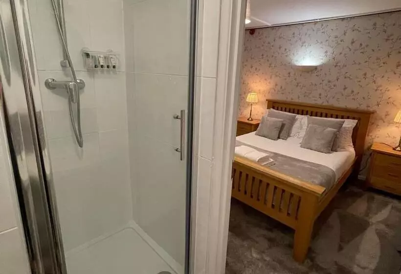 ホテル Queens Head Inn