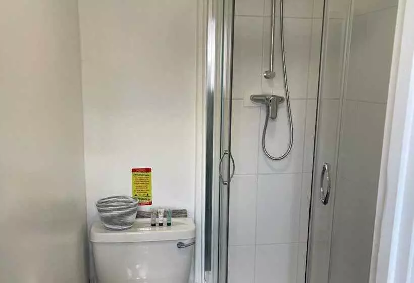 ホテル Queens Head Inn