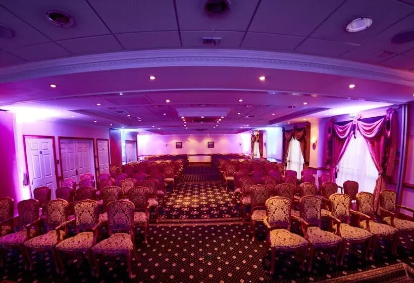 乡村酒店 Hempstead House Hotel & Restaurant