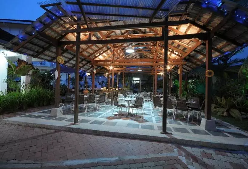 Отель Seri Malaysia Johor Bahru