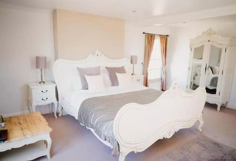 ホテル The Cricketers Arms