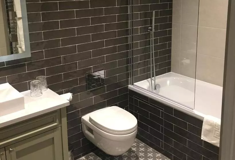 Отель The Devonport