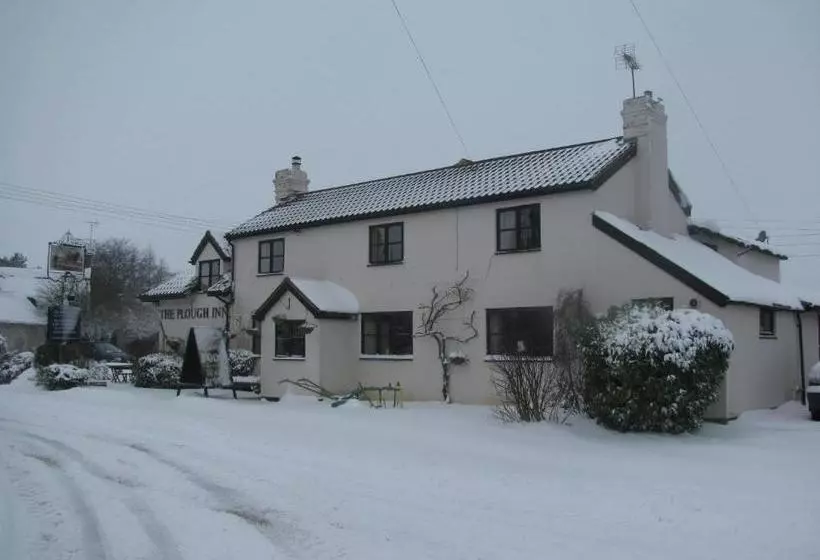 Отель The Plough Inn