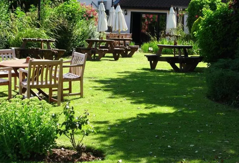 Отель The Plough Inn