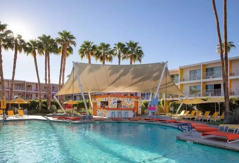 Отель The Saguaro Palm Springs