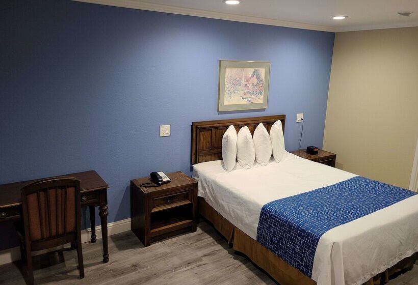 فندق Travelodge By Wyndham Clearlake