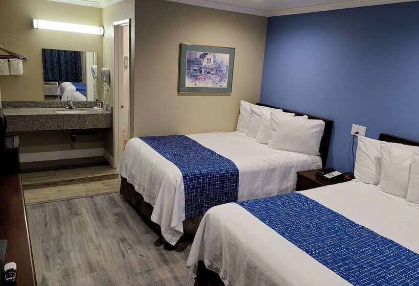 فندق Travelodge By Wyndham Clearlake