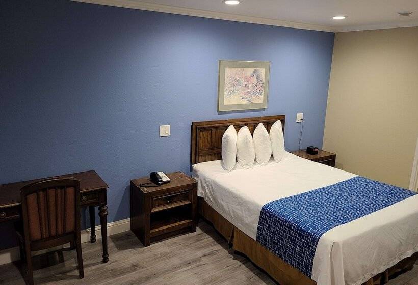 فندق Travelodge By Wyndham Clearlake