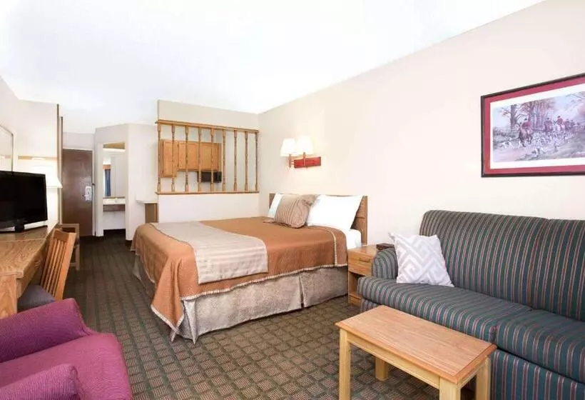 ホテル Travelodge By Wyndham Perry National Fairgrounds Area I 75