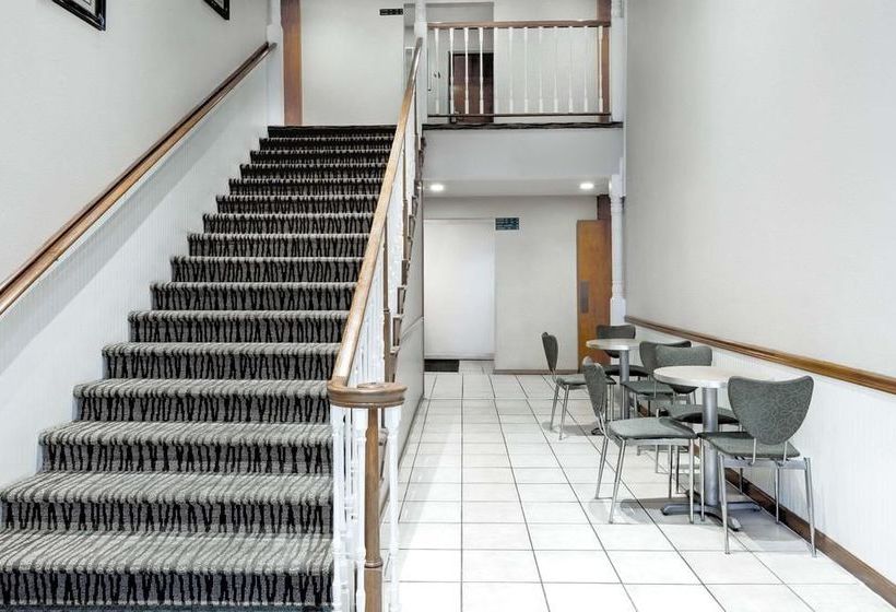 בית מלון כפרי Travelodge By Wyndham Pelham Birmingham