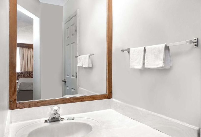 בית מלון כפרי Travelodge By Wyndham Pelham Birmingham