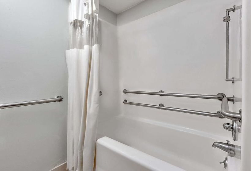 בית מלון כפרי Travelodge By Wyndham Pelham Birmingham