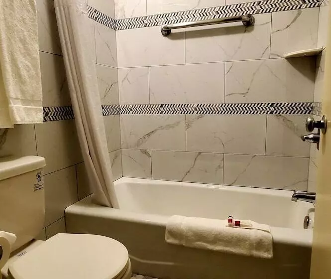 酒店 Triplodge Of Santa Clarita