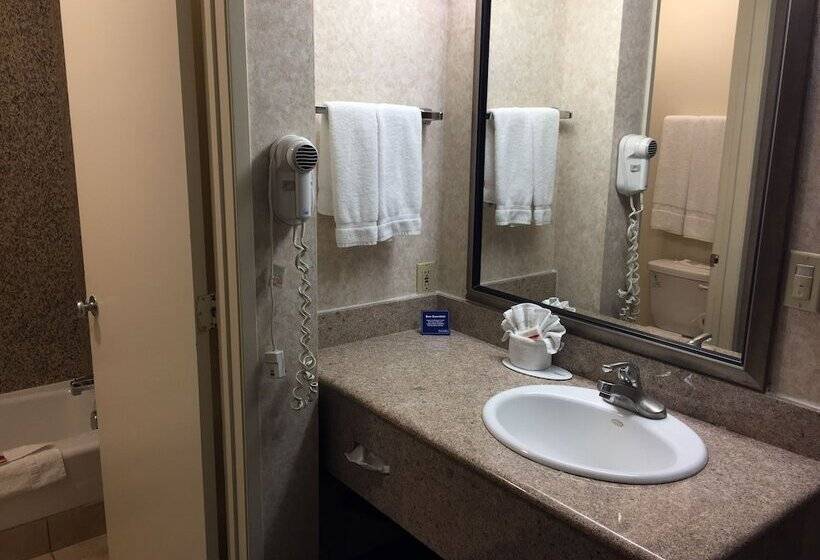 בית מלון כפרי Triplodge Of Santa Clarita