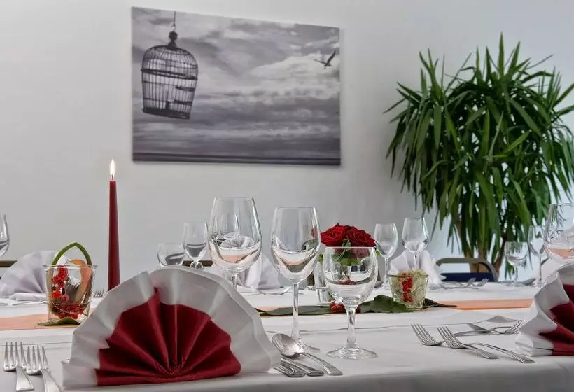 Отель Good Morning + Bad Oldesloe