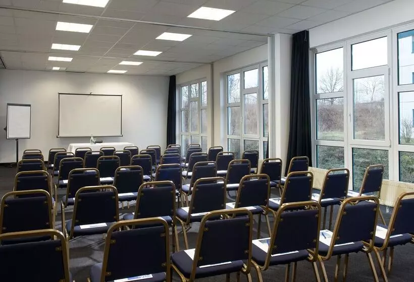 Отель Good Morning + Bad Oldesloe