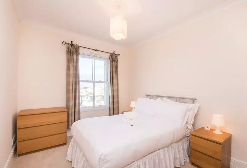 Town Or Country  Imperial Apartments