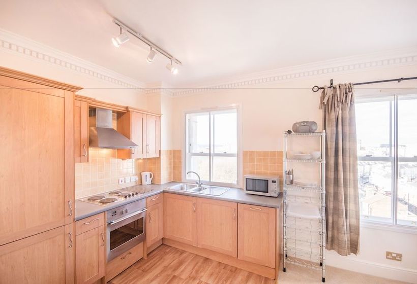 Town Or Country  Imperial Apartments