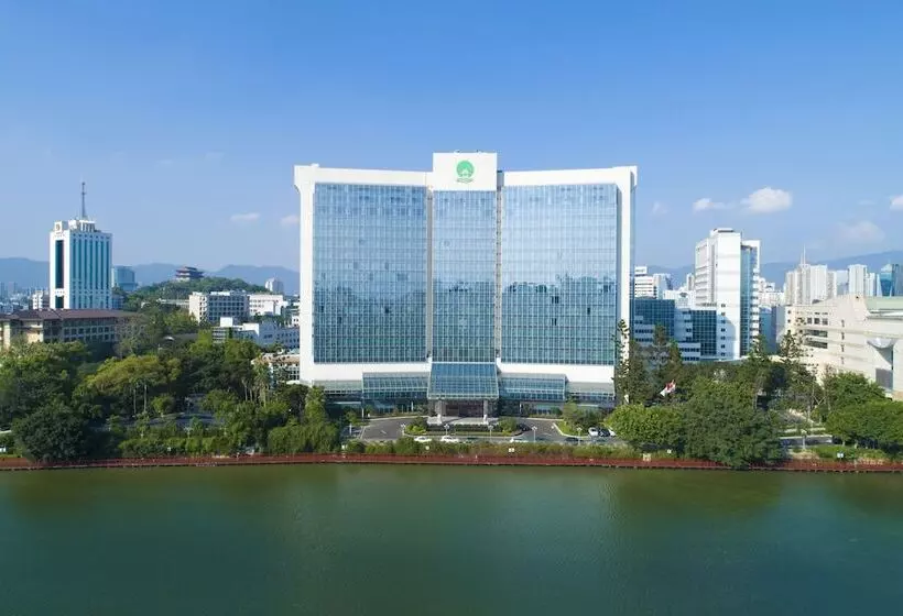 ホテル Fuzhou Lakeside