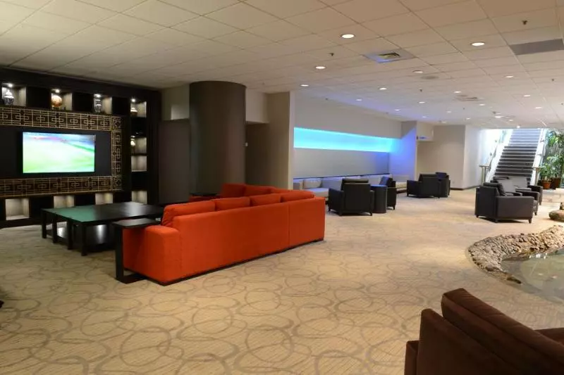 호텔 Holiday Inn Montreal Centre Ville Downtown, An Ihg