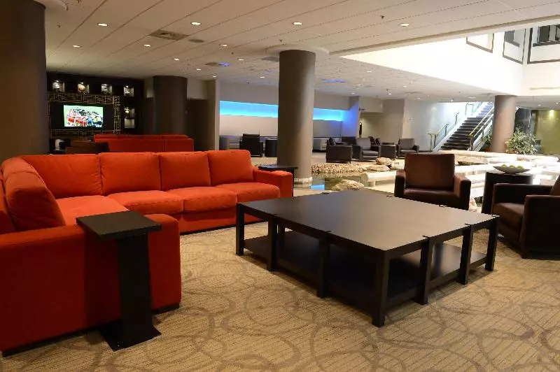 호텔 Holiday Inn Montreal Centre Ville Downtown, An Ihg