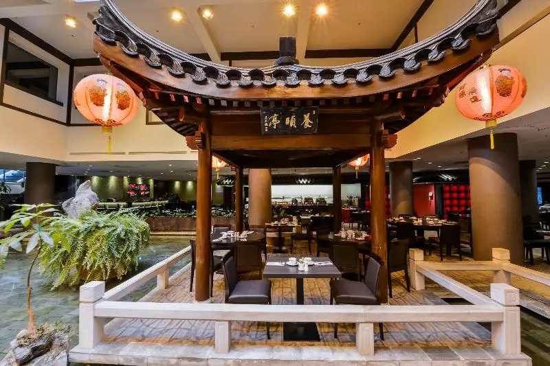 호텔 Holiday Inn Montreal Centre Ville Downtown, An Ihg