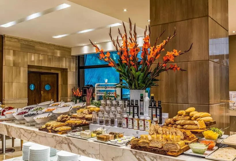 ホテル NH Collection Bogotá Royal Teleport