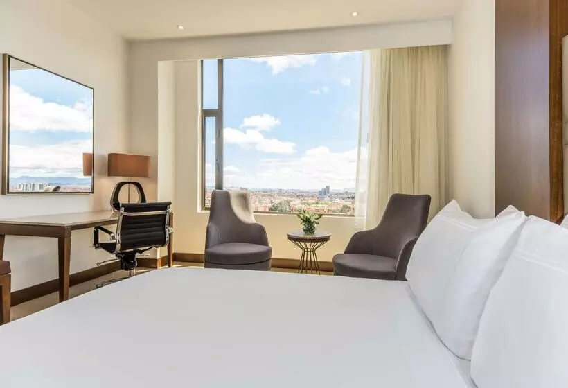 ホテル NH Collection Bogotá Royal Teleport