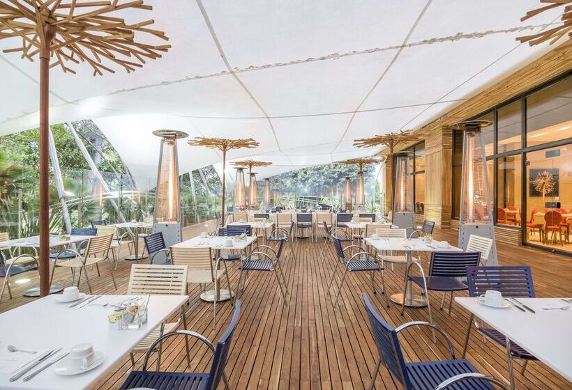 هتل NH Collection Bogotá Royal Teleport