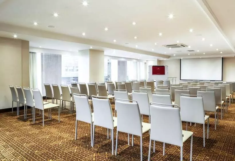 ホテル NH Collection Bogotá Royal Teleport