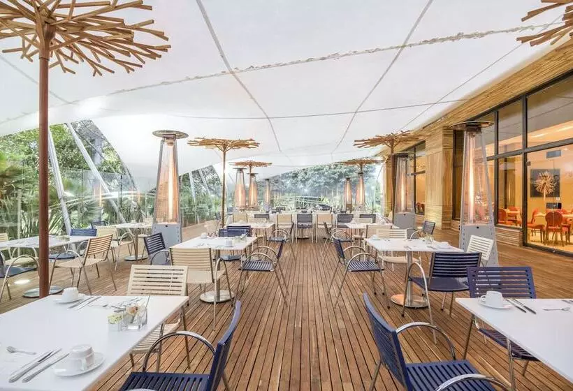 ホテル NH Collection Bogotá Royal Teleport