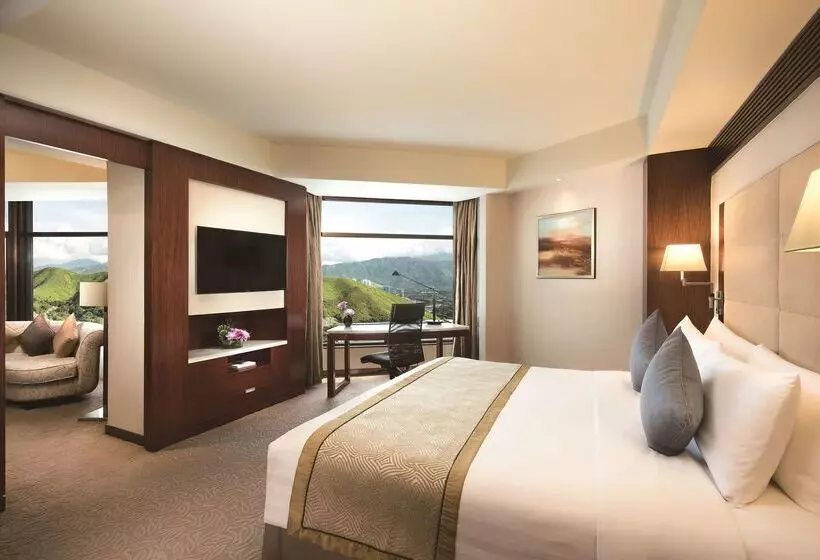 호텔 Shangri La Shenzhen   Nearby Luohu Border, Outdoor Swimming Pool