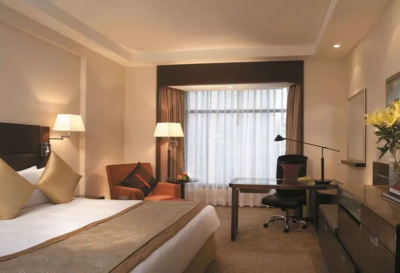 호텔 Shangri La Shenzhen   Nearby Luohu Border, Outdoor Swimming Pool