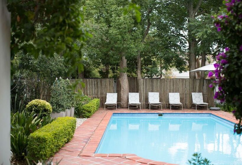 호텔 Summerwood Guesthouse