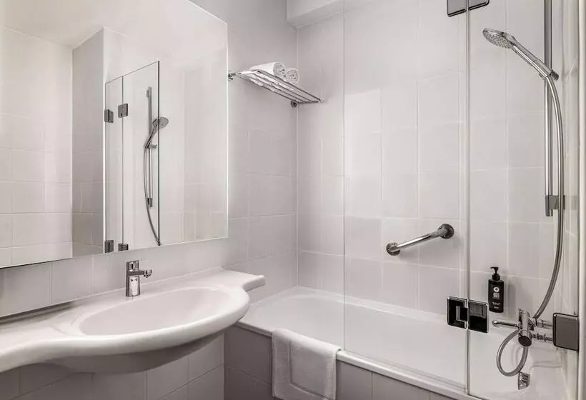 ホテル Vienna House Easy By Wyndham Cracow