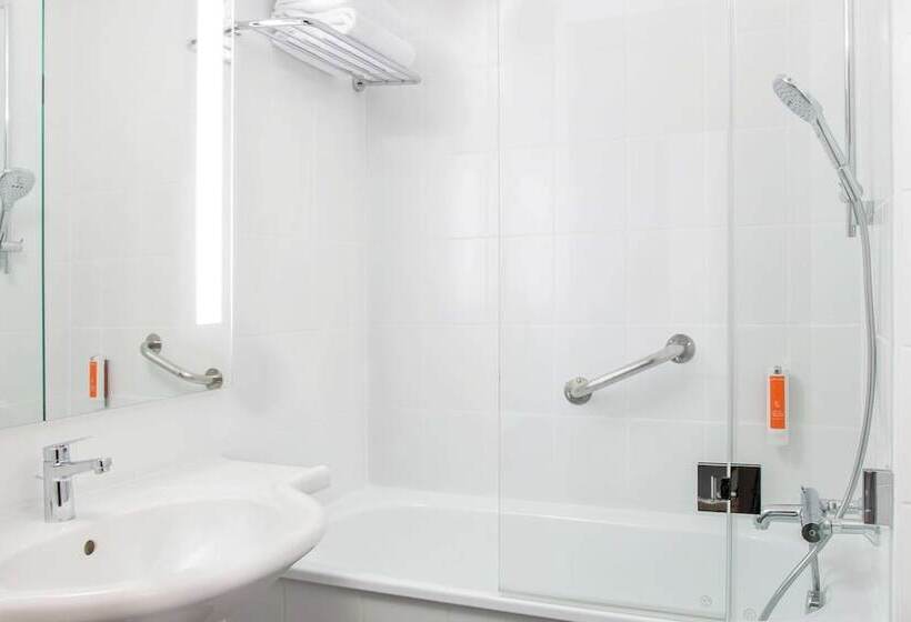 فندق Vienna House Easy By Wyndham Cracow