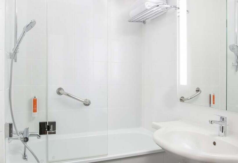 فندق Vienna House Easy By Wyndham Cracow